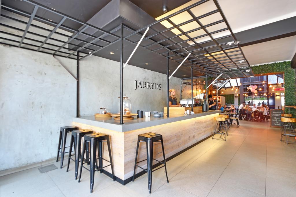 Amalfi On Regent Cape Town Exterior photo