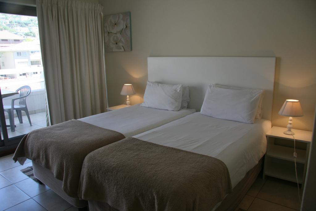 Amalfi On Regent Cape Town Exterior photo